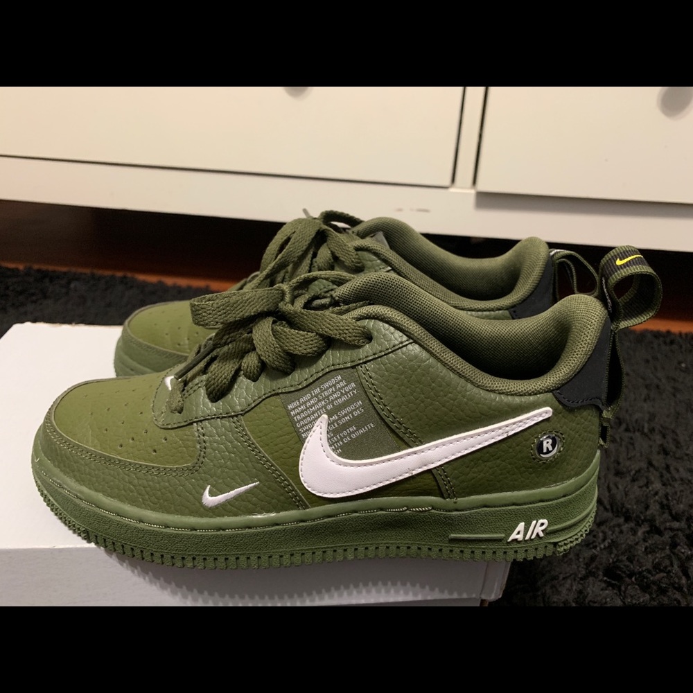 SOLD Olive green Nike Air Force 1
